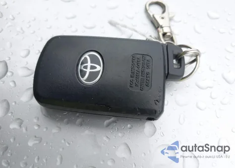 2017 Toyota Corolla Xle z USA, uszkodzony, nr VIN 2T1BURHE2HC835357